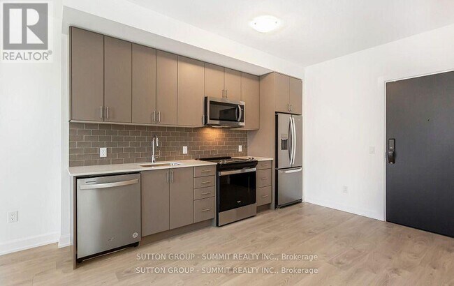Building Photo - 3220-3220 William Coltson Ave