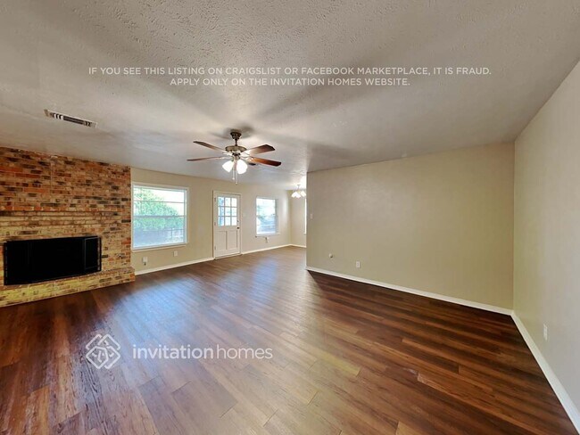 Building Photo - 506 Willow Cir