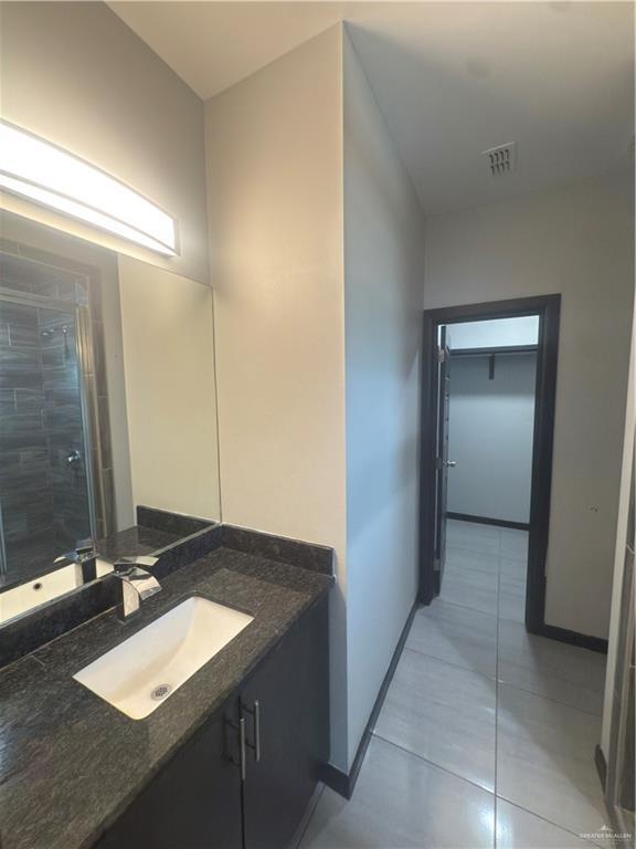 Building Photo - 809 E la Cantera Ave
