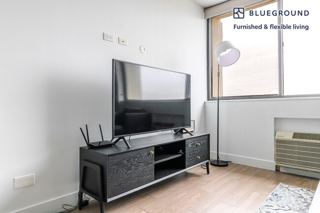 Foto del edificio - 2625 N Clark St