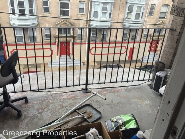 Building Photo - 207 S 46th St