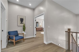 Building Photo - 8848 Rainbow Ridge Dr