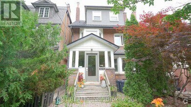 Building Photo - 128-128 Grenadier Rd