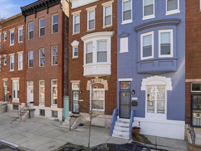 Building Photo - Charming Spacious Baltimore Rowhome