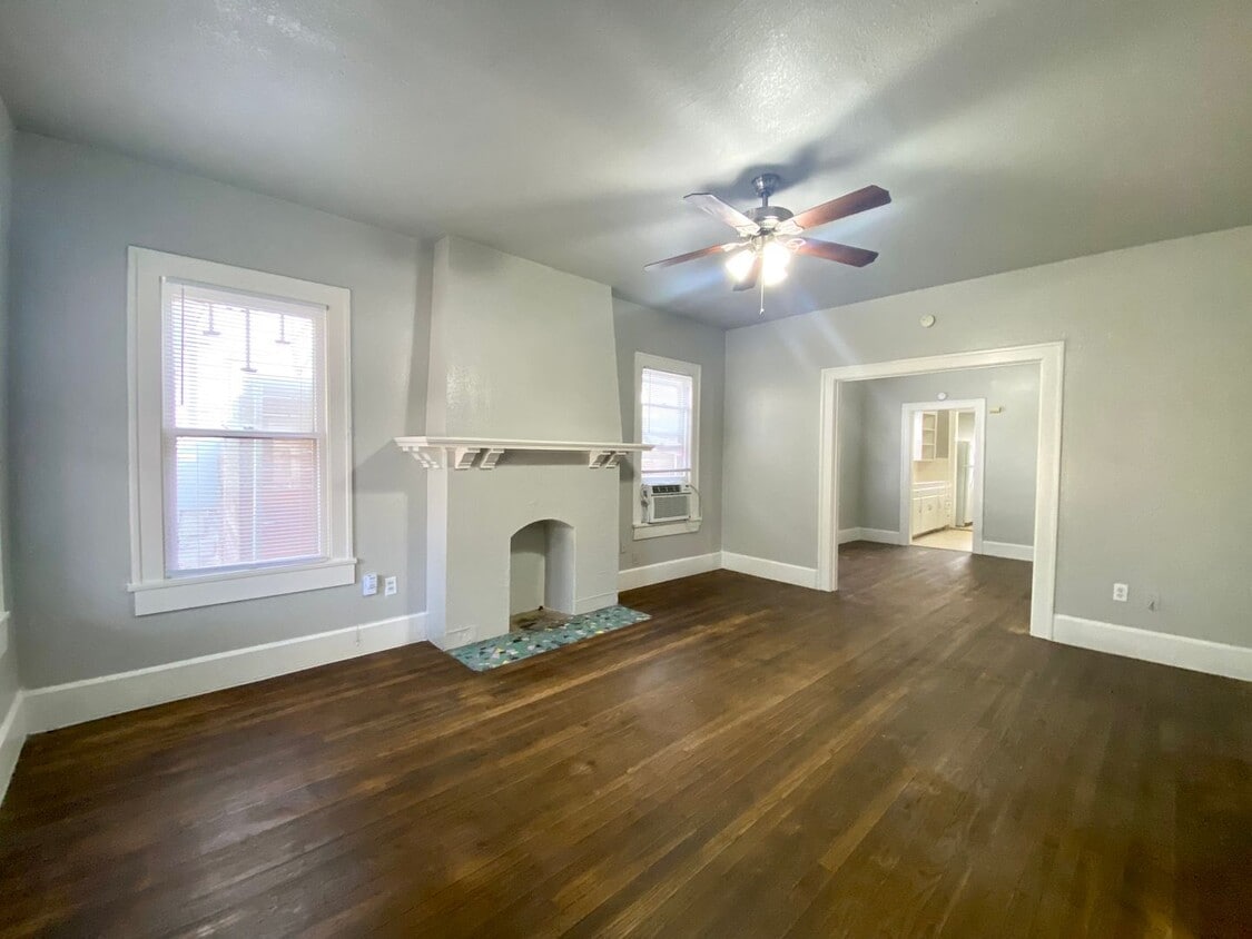 Primary Photo - 3209 Harris Park Ave
