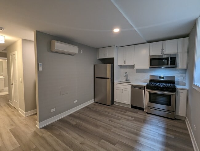Foto del edificio - 3935 N Janssen Ave