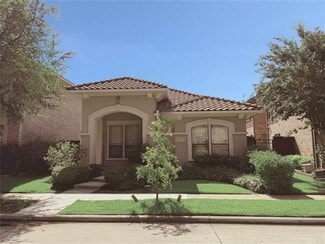Building Photo - 722 Arbol