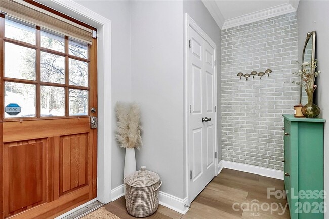 Foto del edificio - 105 S Summit Ave