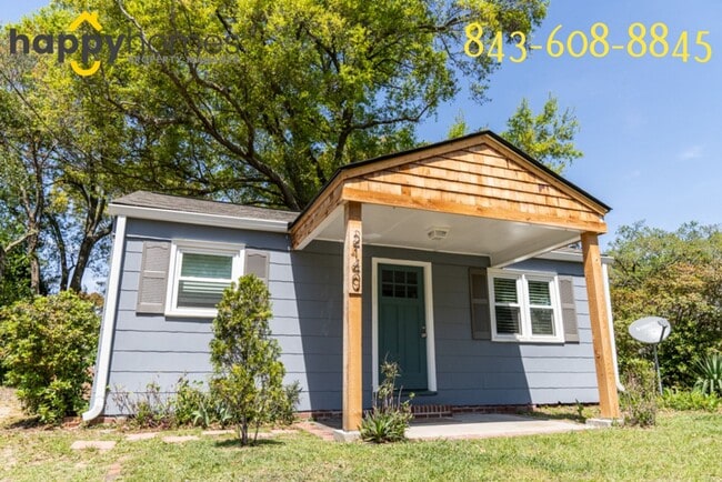 Building Photo - 2 bedroom 1 bath Cute bungalow in Riverlan...