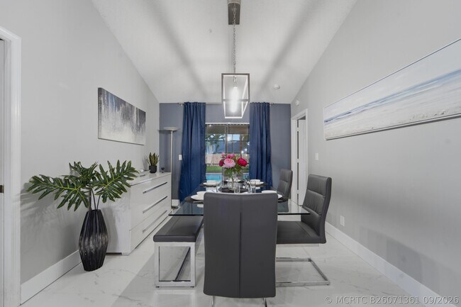 Foto del edificio - 301 Knotty Wood Ln
