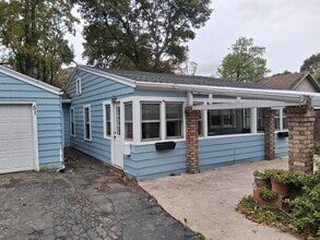 Building Photo - 51 McEwen Rd Building Photo - 51 McEwen Rd