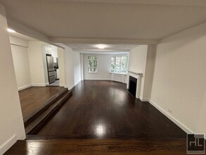 Building Photo - FIFTH AVENUE