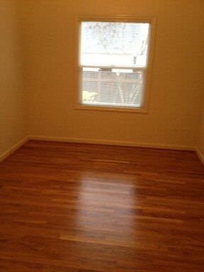 Building Photo - 6617 N Greeley Ave