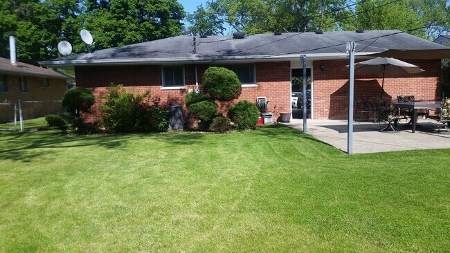 Foto del edificio - 590 Clayton Ln