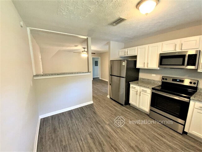 Foto del edificio - 6477 Cooper Ln