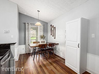 Building Photo - 2 br, 1 bath House - 2013 Summit Row Blvd