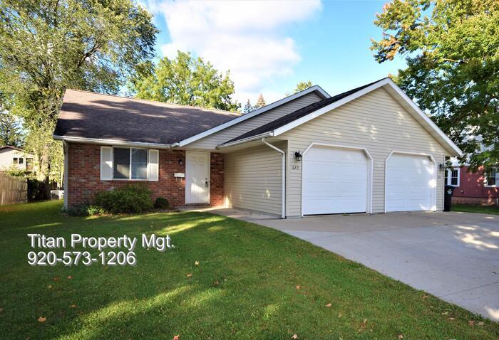 Foto principal - 2 Bedroom Ranch Side by Side