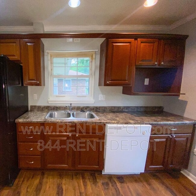 Building Photo - 112 S Lincoln Park Dr