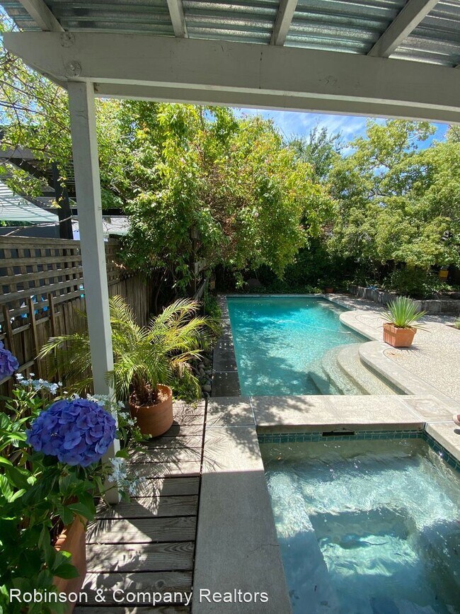 Foto del edificio - 3 br, 2 bath House - 261 Vine Street