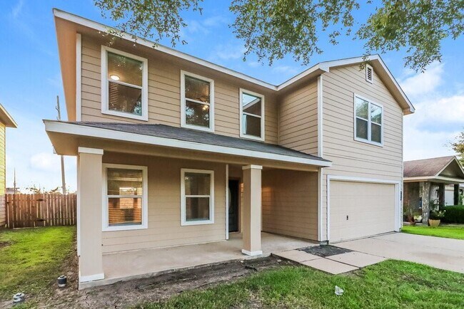 Building Photo - 5018 Oak Briar Ln