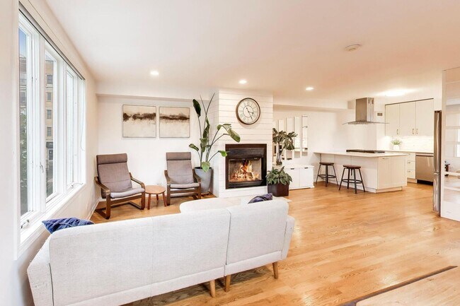 Foto del edificio - 2810 N Wolcott Ave