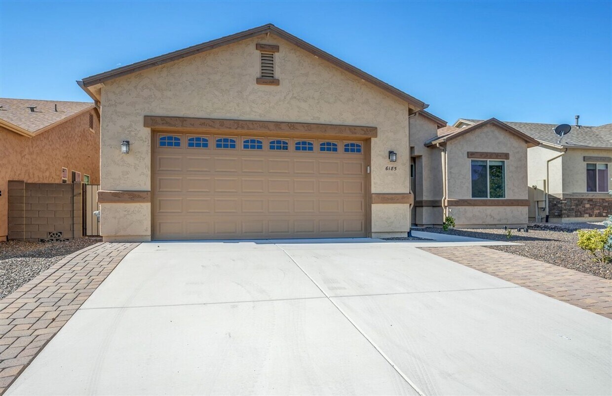 Foto principal - 3 bedroom, 2 bathroom home in Granville