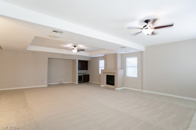 Building Photo - 5976 Vizzi Ct