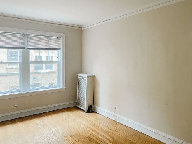 Foto del edificio - 1620 W Sunnyside Ave