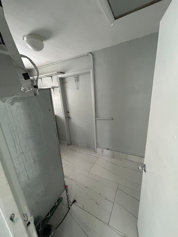 Foto del edificio - 702 Sharon Terrace