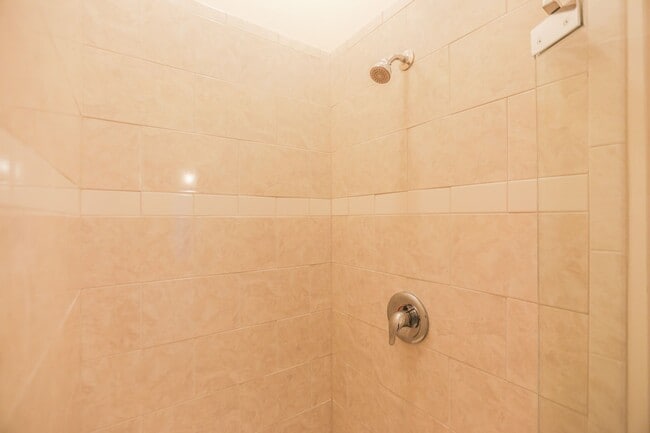 Photo - Edgewater Harbor Residential Apartment