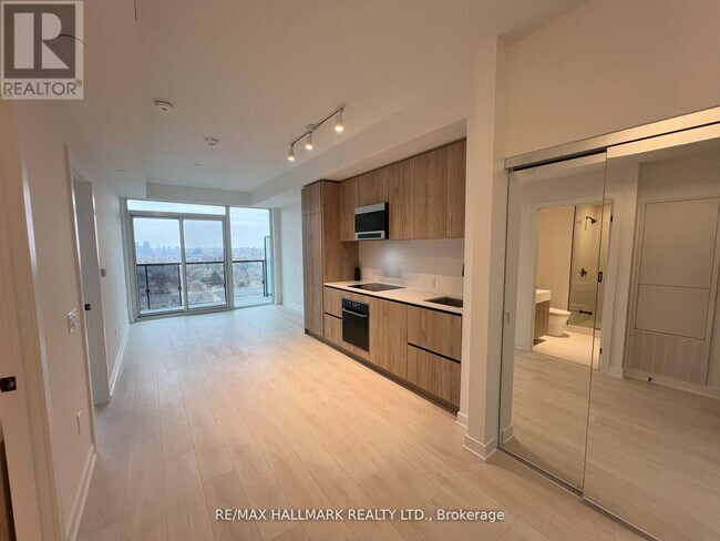 Photo du bâtiment - 127 Broadway Ave