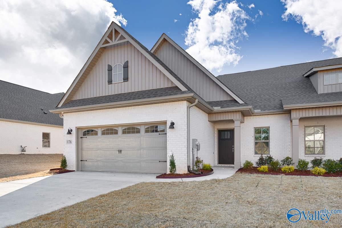 Foto principal - 178 John Deere Way