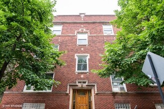 Building Photo - 1253 W Byron St