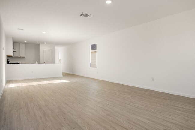 Building Photo - Brand New In Voss Farms!!!