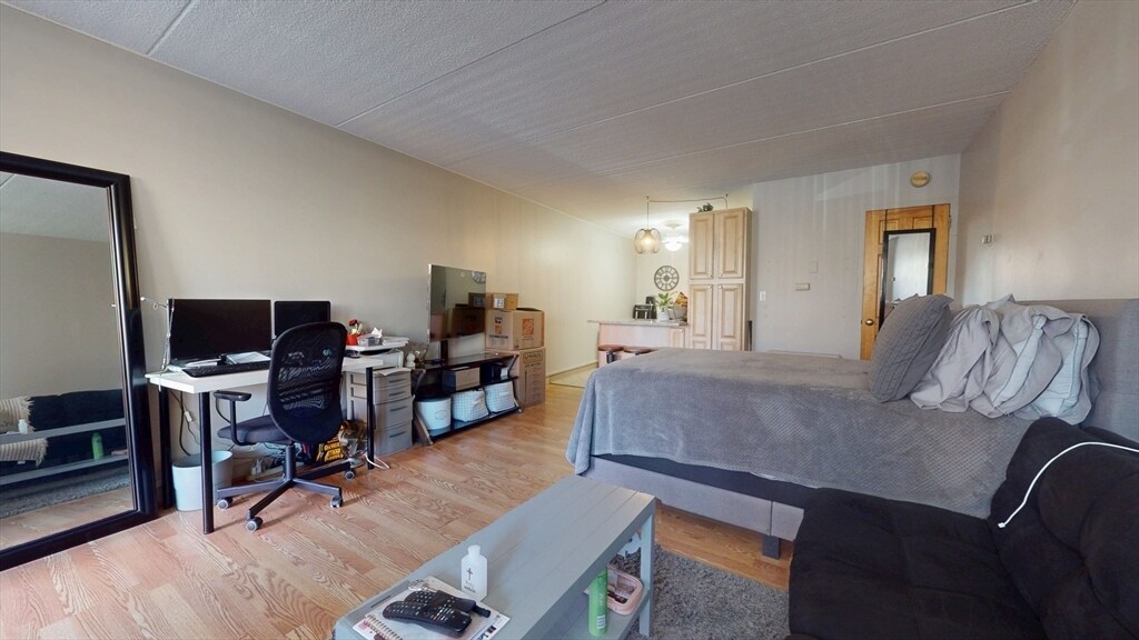 Foto principal - 200 Swanton St