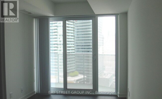 Photo du bâtiment - 88 Harbour St