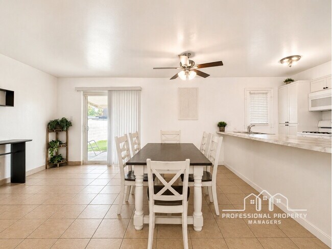 Foto del edificio - 3-bedroom, 2-bathroom home in La Verne Terrace