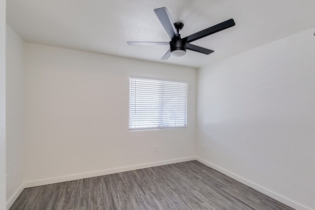 Interior Photo - The Rockford