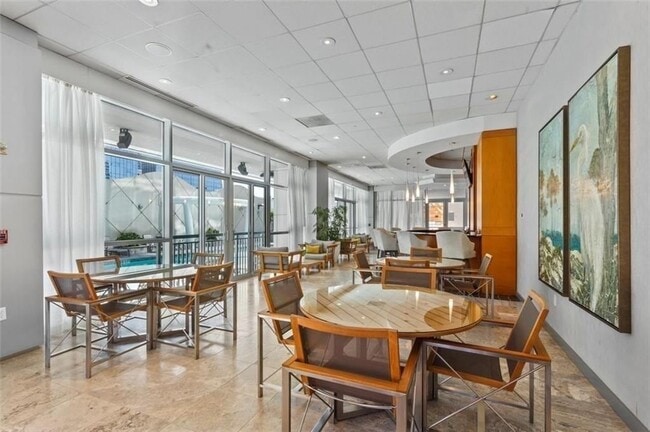 Building Photo - 3338 Peachtree Rd