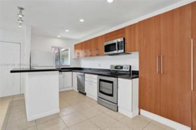 Foto del edificio - 3050 NE 5th Ter
