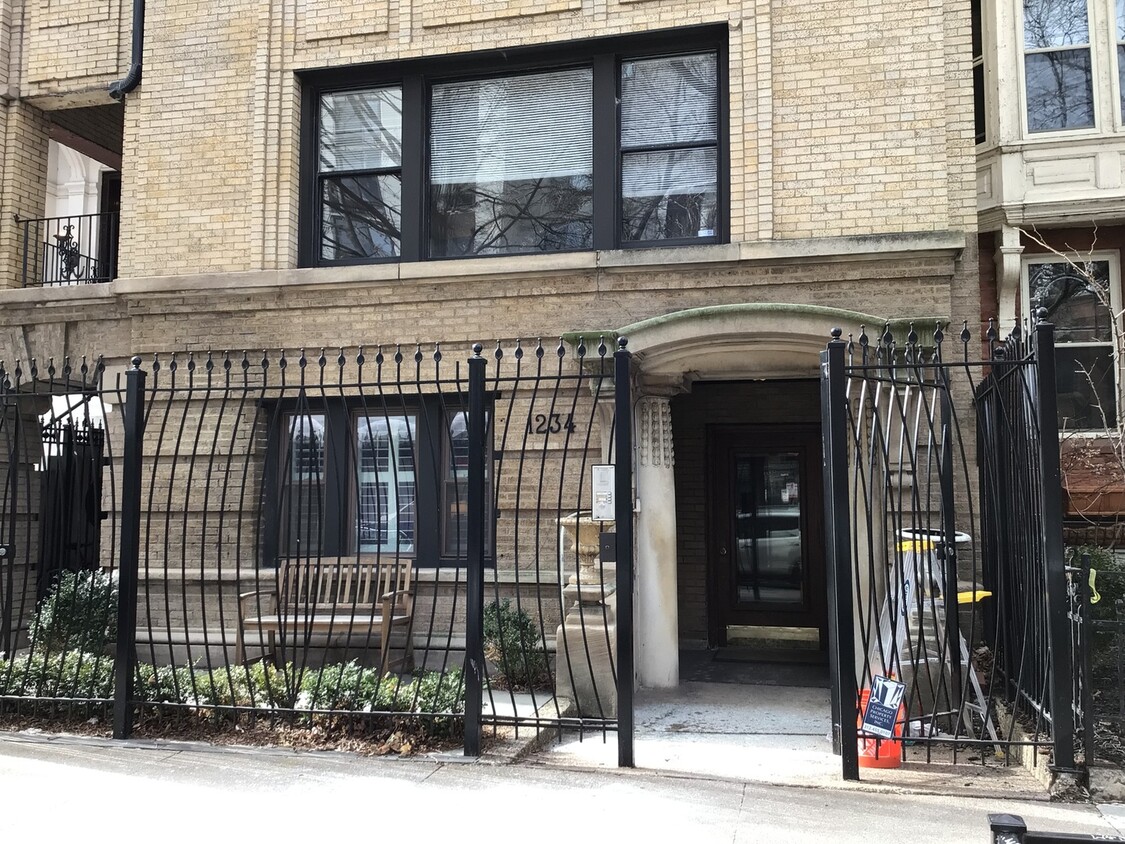 Foto principal - 1234 N Dearborn St