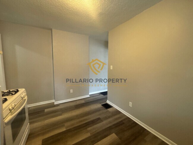 Foto del edificio - 3536-3538 N Parker Ave