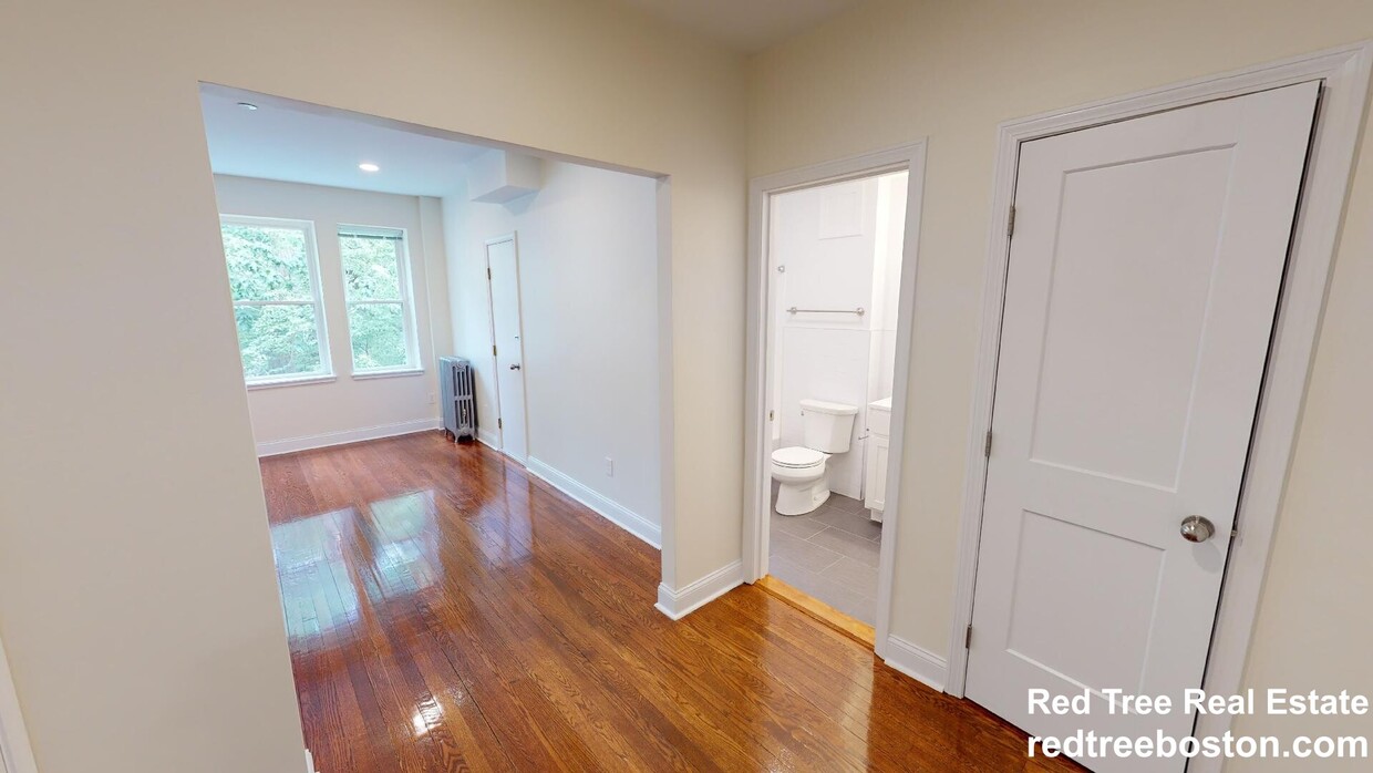 Primary Photo - 123 Sutherland Rd