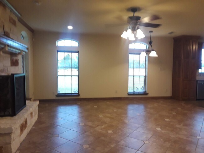 Foto del edificio - 1800 County Road 4817