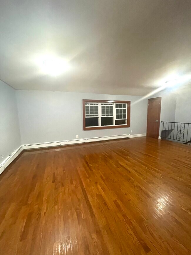 Building Photo - 52 Grafe St
