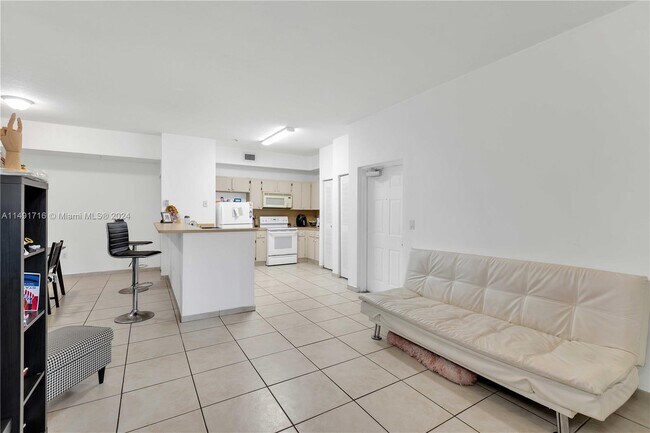 Building Photo - 7210 NW 114th Ave