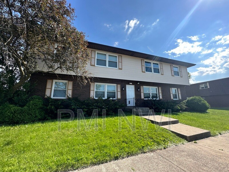 5831 Creekview Ct W Unit 2, Portage, IN 46368 Condo for Rent in