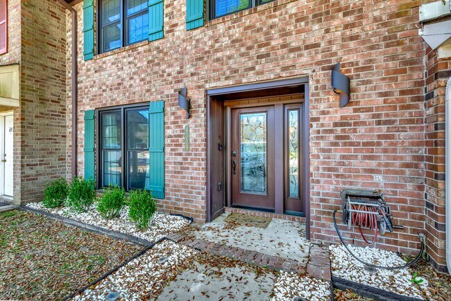 Foto del edificio - 3 bedroom Townhome in Ashley Villas