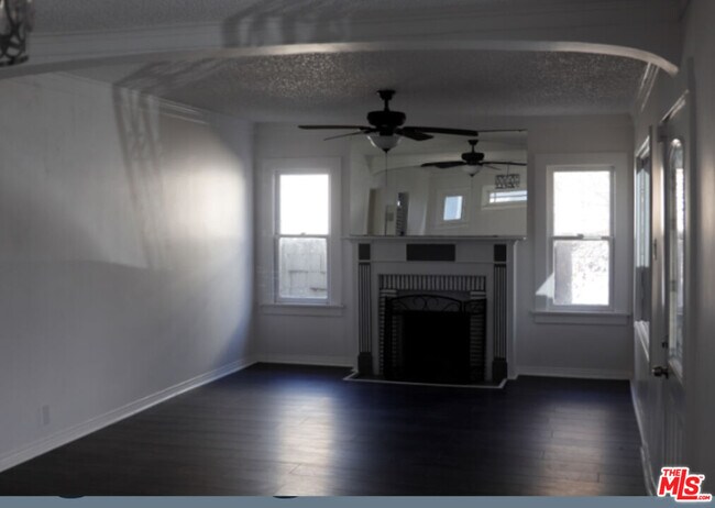 Building Photo - 5749 8th Ave