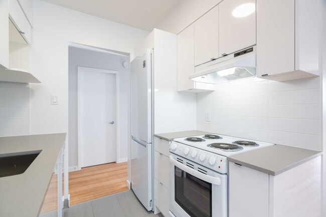 Building Photo - Casa Bella